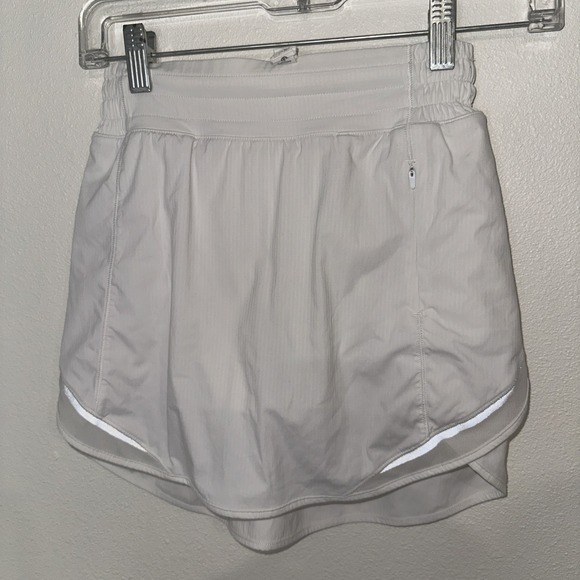 Women's Lululemon Hotty Hot HR White Skirt Long Size 2 - Picture 1 of 13